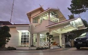 Entire Raffles Villa